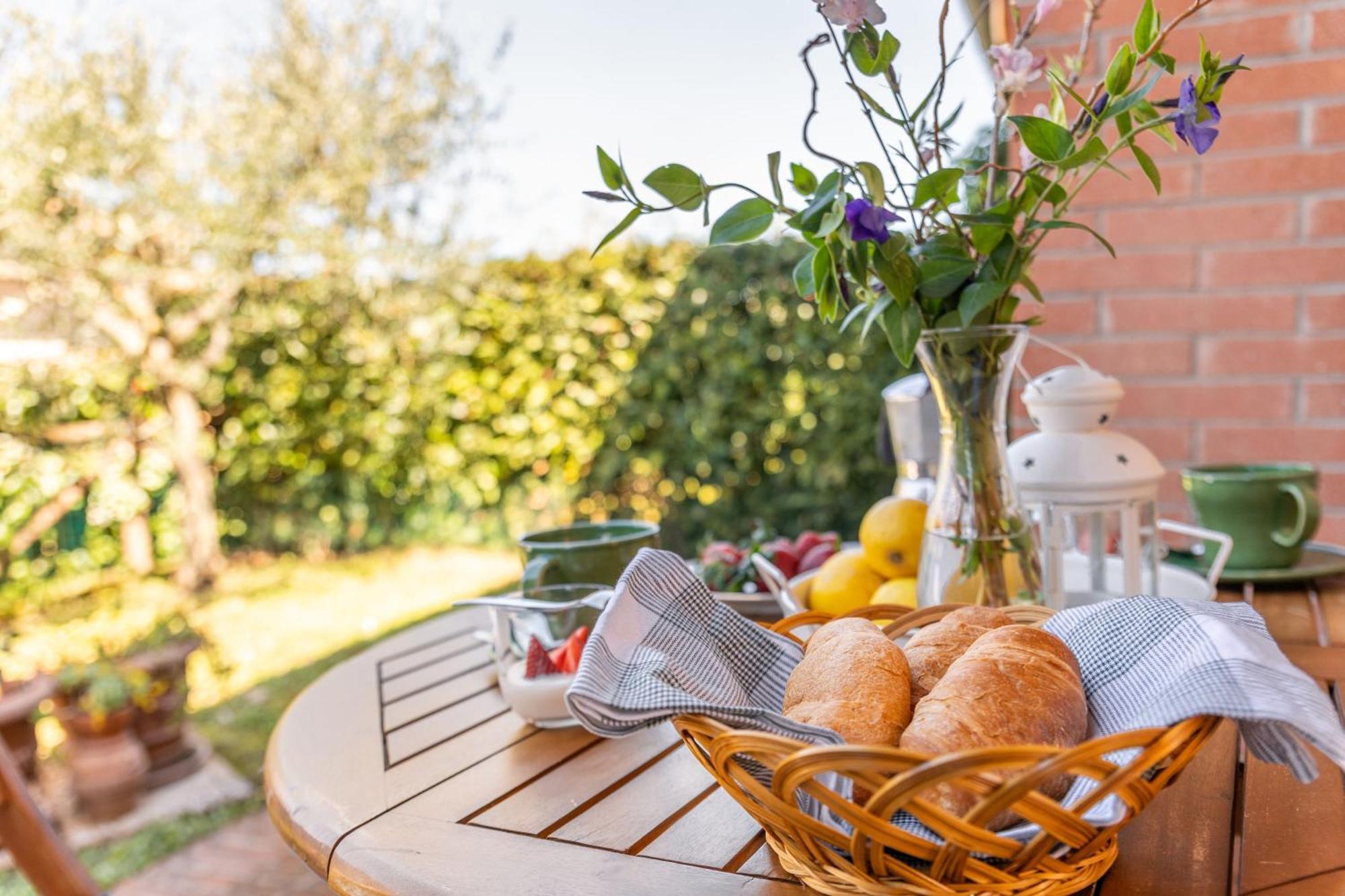 Noi 2 Vacanze - Il Nido Di Gina Contignano Exterior photo