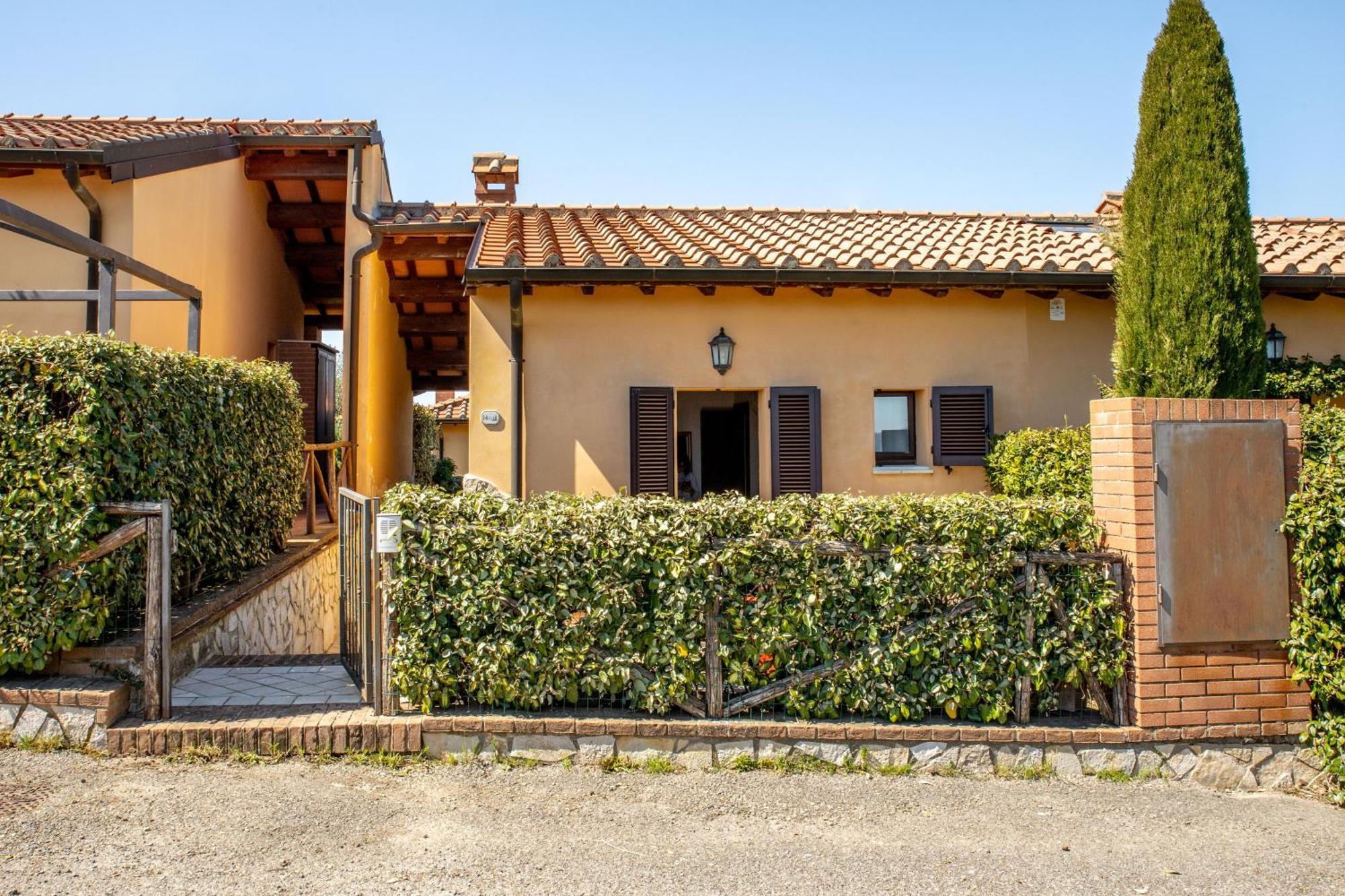 Noi 2 Vacanze - Il Nido Di Gina Contignano Exterior photo