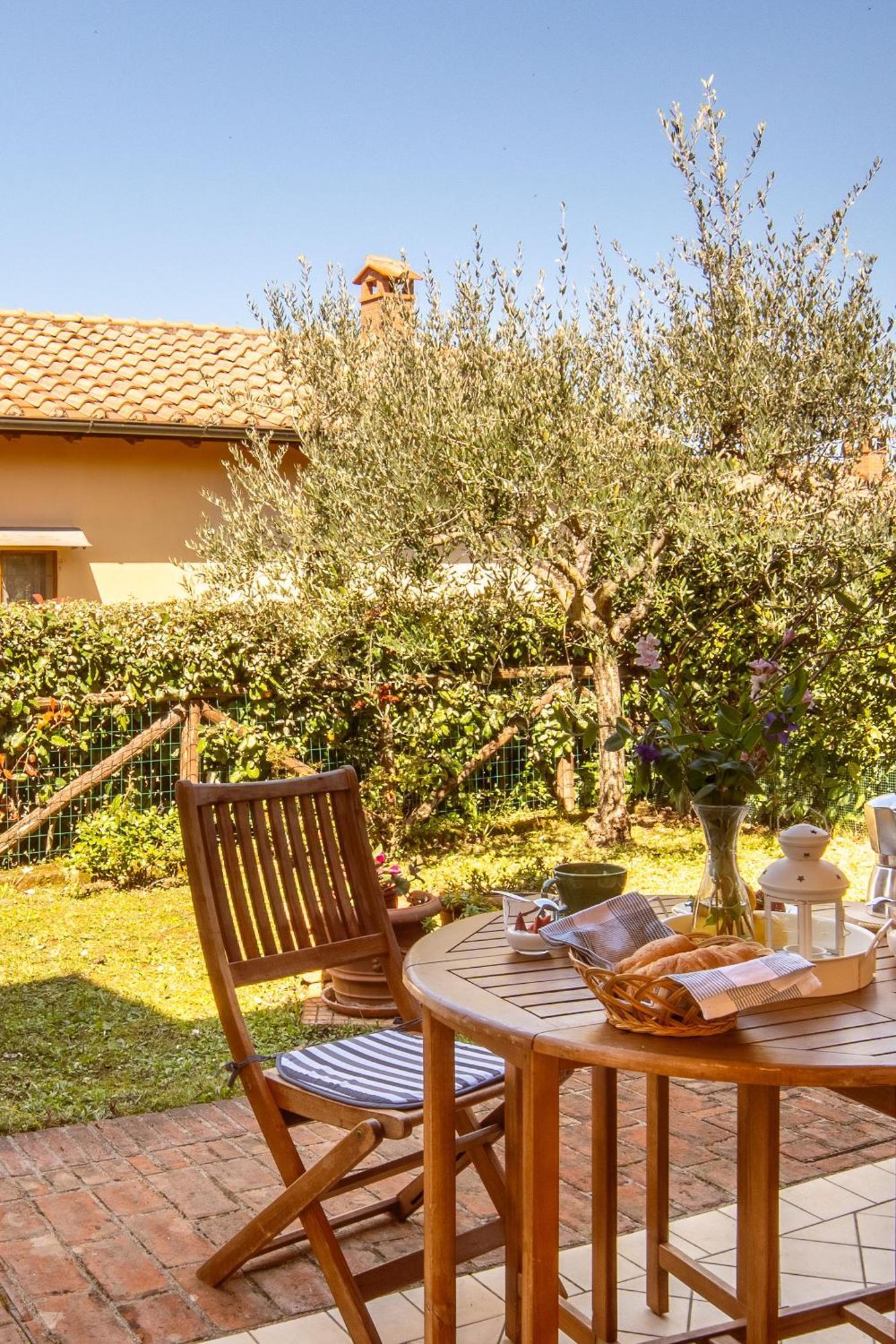 Noi 2 Vacanze - Il Nido Di Gina Contignano Exterior photo